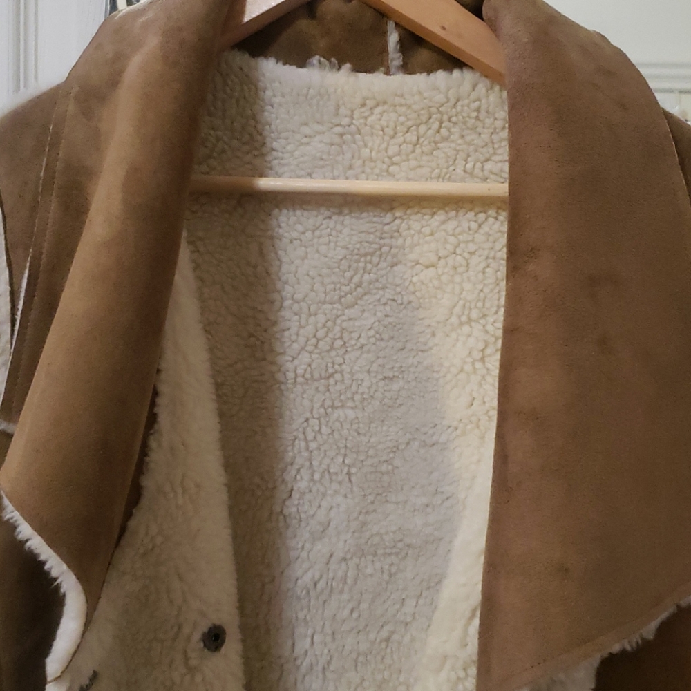 Beautiful and warm suede jacket 😍 ❤ - Picture 4 of 6